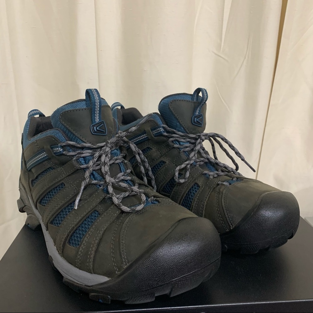 Keen Voyageur Hiking Shoes (15)